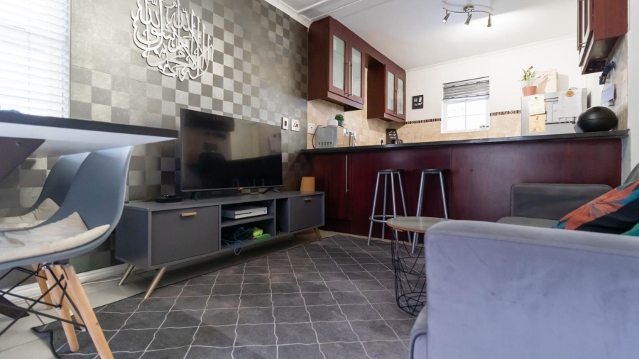 2 Bedroom Property for Sale in Wynberg Western Cape